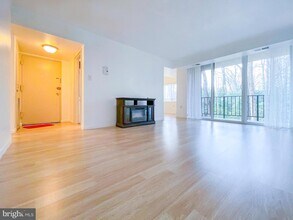 1532 Northgate Square-Unit -12A in Reston, VA - Building Photo - Building Photo