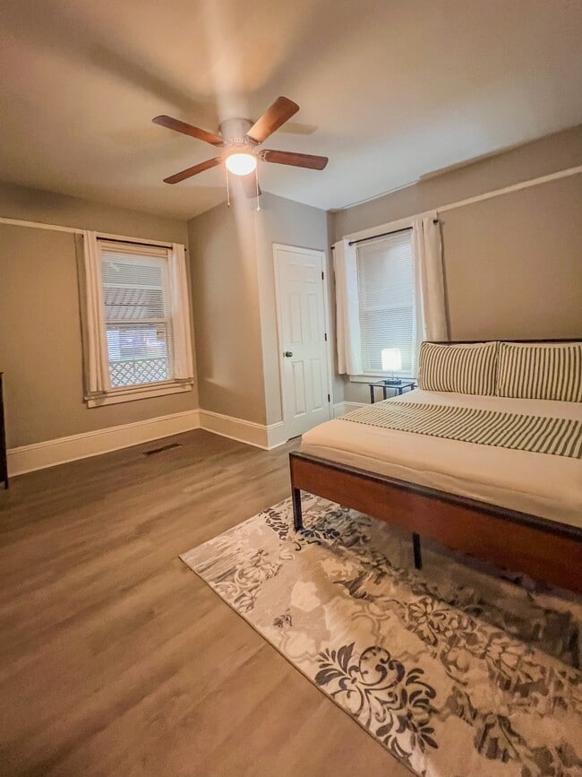 property at 1933 James Ave