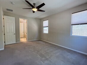 10515 Oak Terrace Ave in Las Vegas, NV - Building Photo - Building Photo