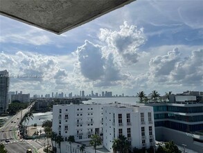 1688 West Ave, Unit 1003 in Miami Beach, FL - Building Photo - Building Photo