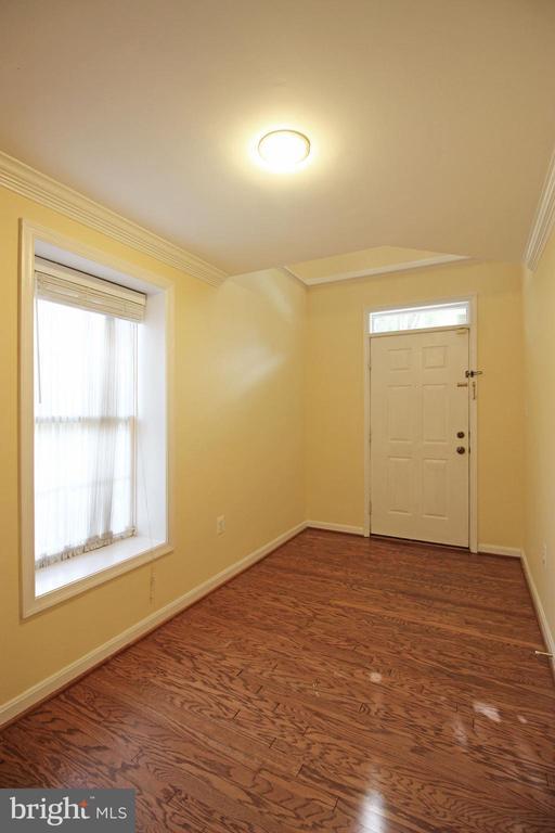11799 Valley Ridge Cir in Fairfax, VA - Building Photo - Building Photo