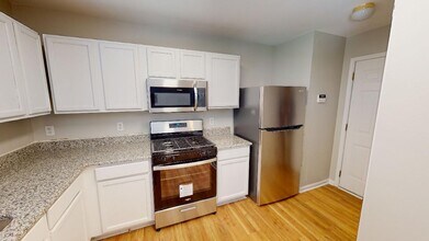 10727 Haddington Dr in Charlotte, NC - Building Photo - Building Photo