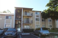 250 Palm Cir W, Unit 105 photo'