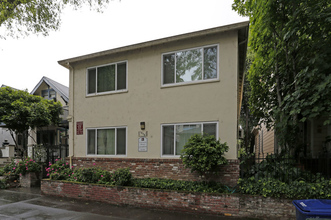 N St Apartments in Sacramento, CA - Building Photo - Building Photo