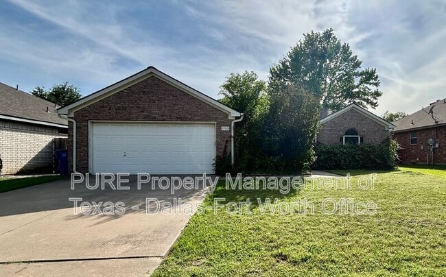 1703 Country Crest Ln in Mansfield, TX - Building Photo - Building Photo