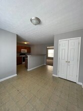 243-245 April Way in Winchester, KY - Building Photo - Building Photo