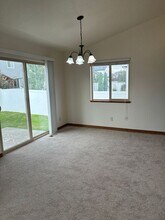 6949 Sumner St in Wellington, CO - Foto de edificio - Building Photo