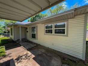 2114 N Alexander St in Sherman, TX - Building Photo - Building Photo