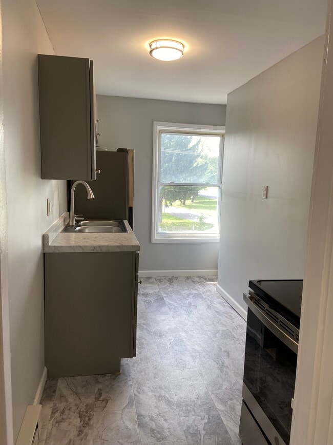 97 Boynton Ave in Plattsburgh, NY - Building Photo - Building Photo