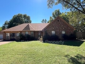 5429 Craigmont Dr in Bartlett, TN - Building Photo