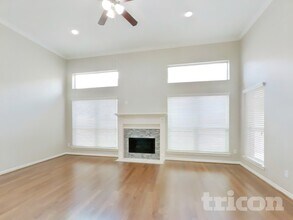 6855 Tournament Dr in Houston, TX - Building Photo - Building Photo