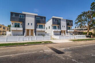 4295 1/2 Tujunga Ave in Studio City, CA - Building Photo - Building Photo