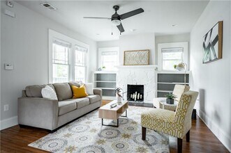 875 Oakhill Ave SW in Atlanta, GA - Building Photo - Building Photo