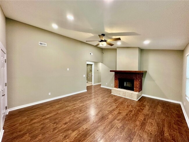 3513 W Wood St in Rogers, AR - Foto de edificio - Building Photo