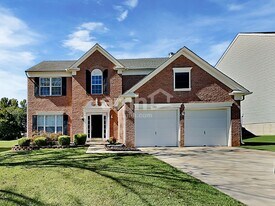102 Bay Hill Dr in Simpsonville, SC - Building Photo
