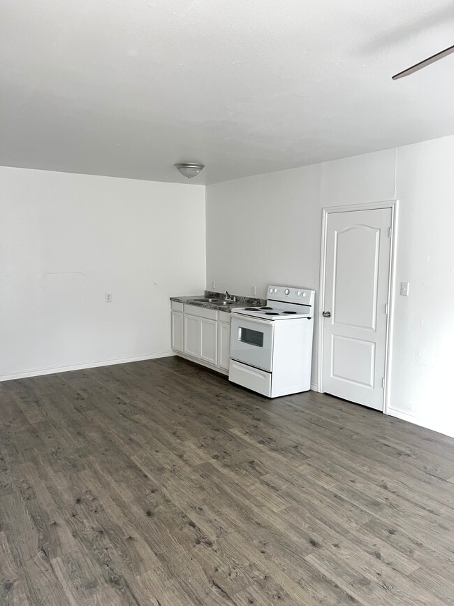 522 W Alice Ave in Kingsville, TX - Building Photo - Building Photo