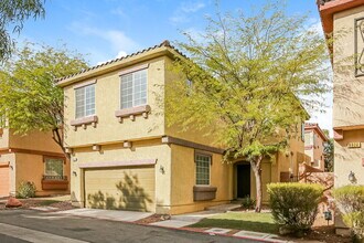 8928 Brentwood Grove Ct in Las Vegas, NV - Foto de edificio - Building Photo