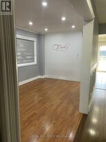 118 Tiller Trail in Brampton, ON - Building Photo