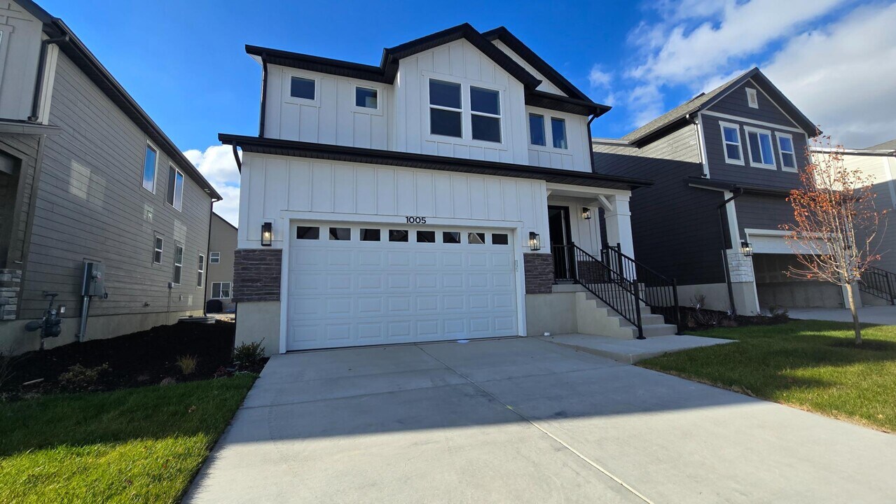 1005 N 3620 W in Lehi, UT - Building Photo