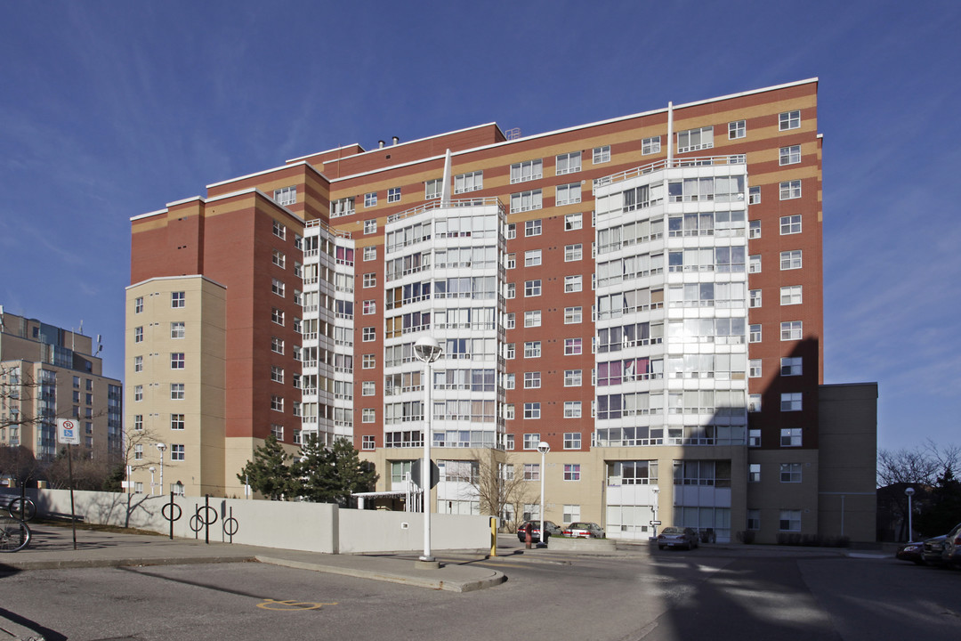 Dan Benedict Co-operative Homes in Mississauga, ON - Building Photo