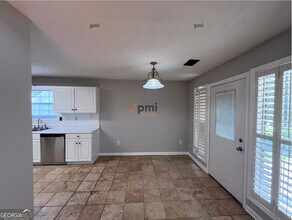 180 Jon Jeff Dr NW in Lilburn, GA - Building Photo - Building Photo