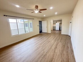 10730 S Burin Ave in Inglewood, CA - Building Photo - Building Photo