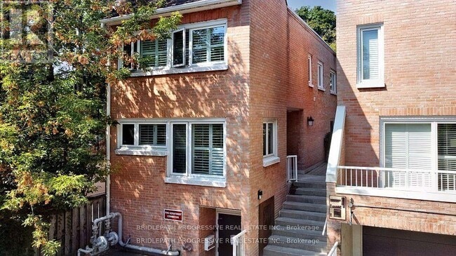property at 390-390 Wellesley St E