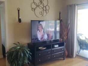 912 Pine Dr in Pompano Beach, FL - Building Photo - Building Photo