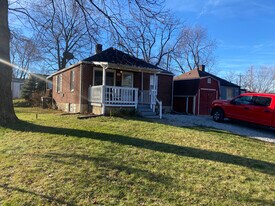 1237 E Pleasant Run Pkwy S Dr in Indianapolis, IN - Building Photo