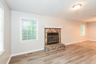 2905 Mountain Brook Rd in Canton, GA - Building Photo - Building Photo