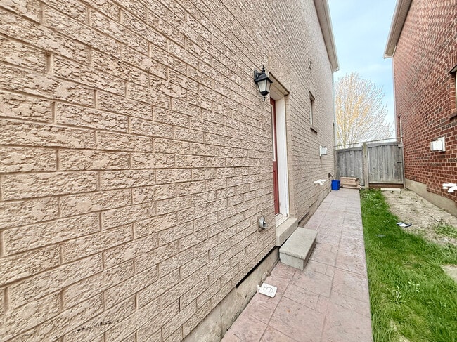 property at 5413 Freshwater Dr