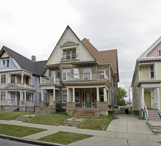 3018-3020 W Juneau Ave in Milwaukee, WI - Building Photo - Building Photo