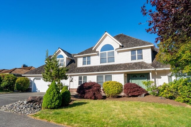 4628 175th Ave SE in Bellevue, WA - Building Photo - Building Photo