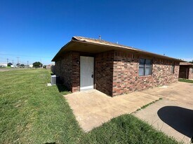 901 N Maryland St in Amarillo, TX - Building Photo
