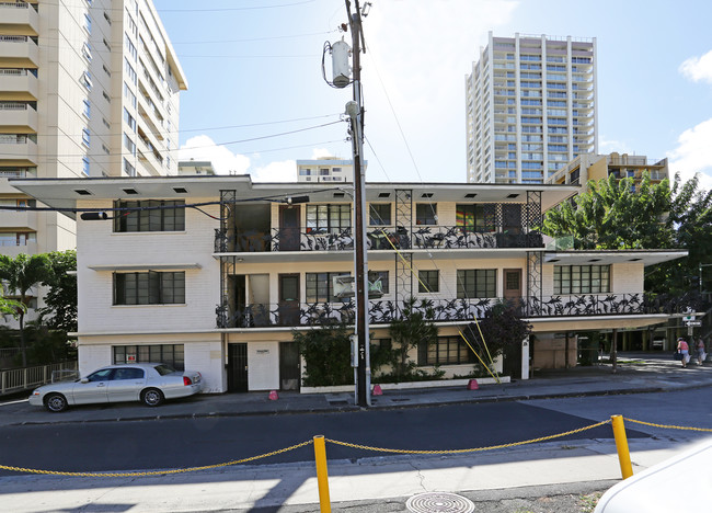 Kaiulani Court in Honolulu, HI - Building Photo - Building Photo