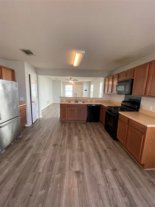 6605 Plains Crest Dr in Austin, TX - Building Photo - Building Photo