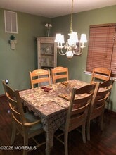 6 Datchet Close in Freehold, NJ - Building Photo - Building Photo