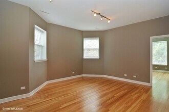 2307 N Springfield Ave in Chicago, IL - Building Photo - Building Photo