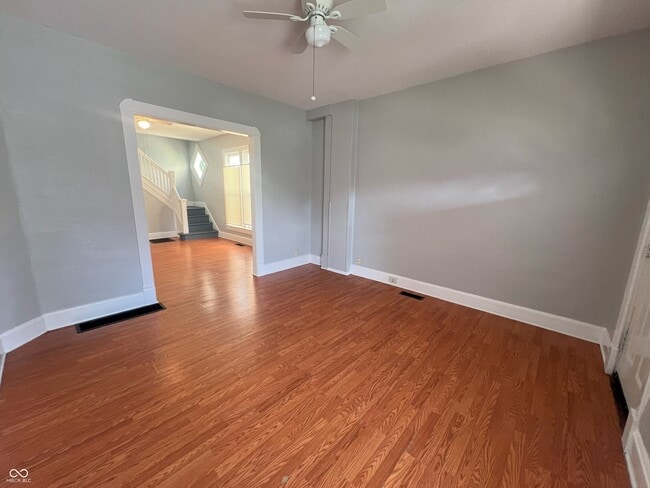 2106 Singleton St in Indianapolis, IN - Building Photo - Building Photo