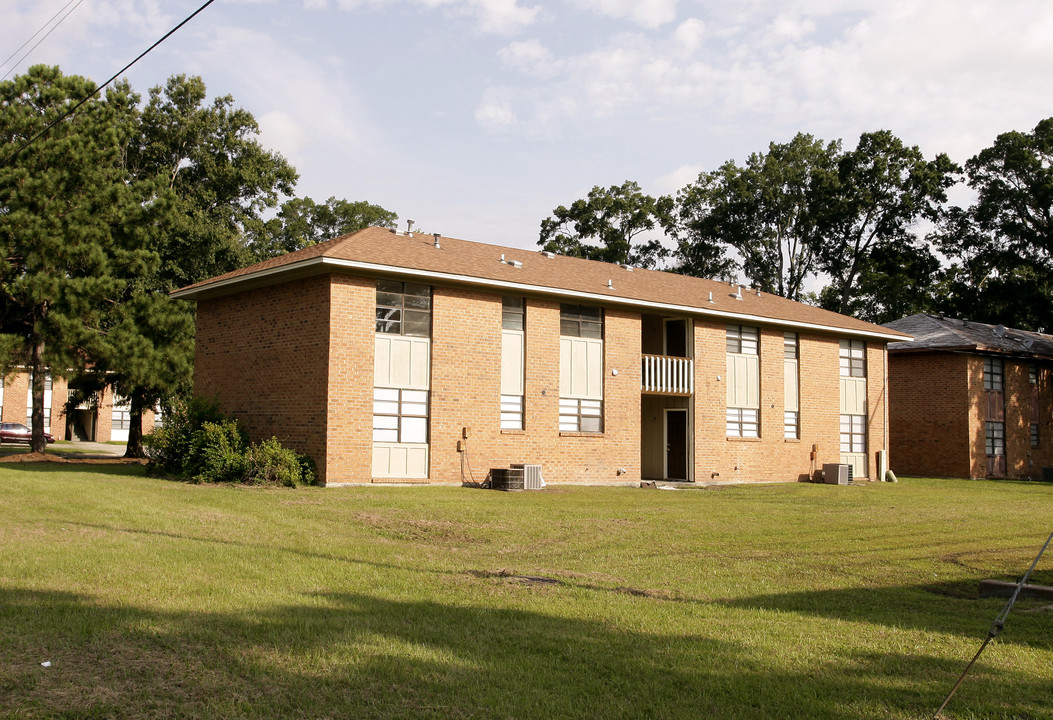 2 Peachtree Pl in Savannah, GA - Building Photo