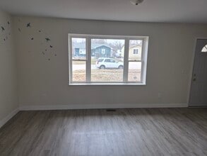 2710 Eaton Pl in Flint, MI - Foto de edificio - Building Photo