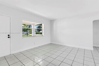 5801 SW 9th Terrace in West Miami, FL - Building Photo - Building Photo