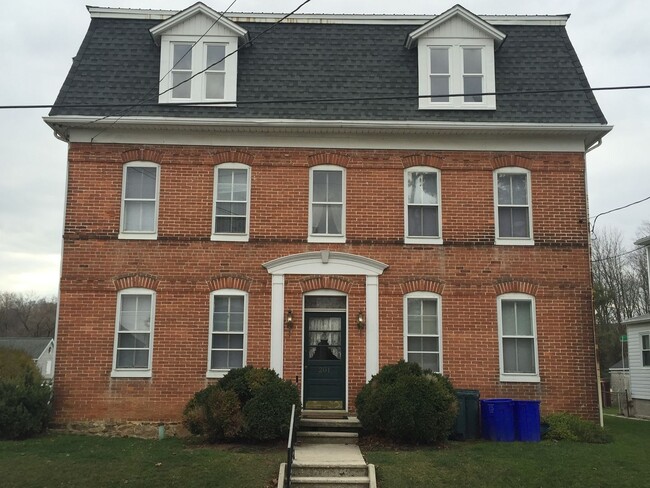 property at 201 Nashville Blvd
