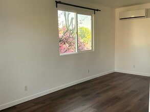 4912 Mendota Ave in Los Angeles, CA - Building Photo - Building Photo