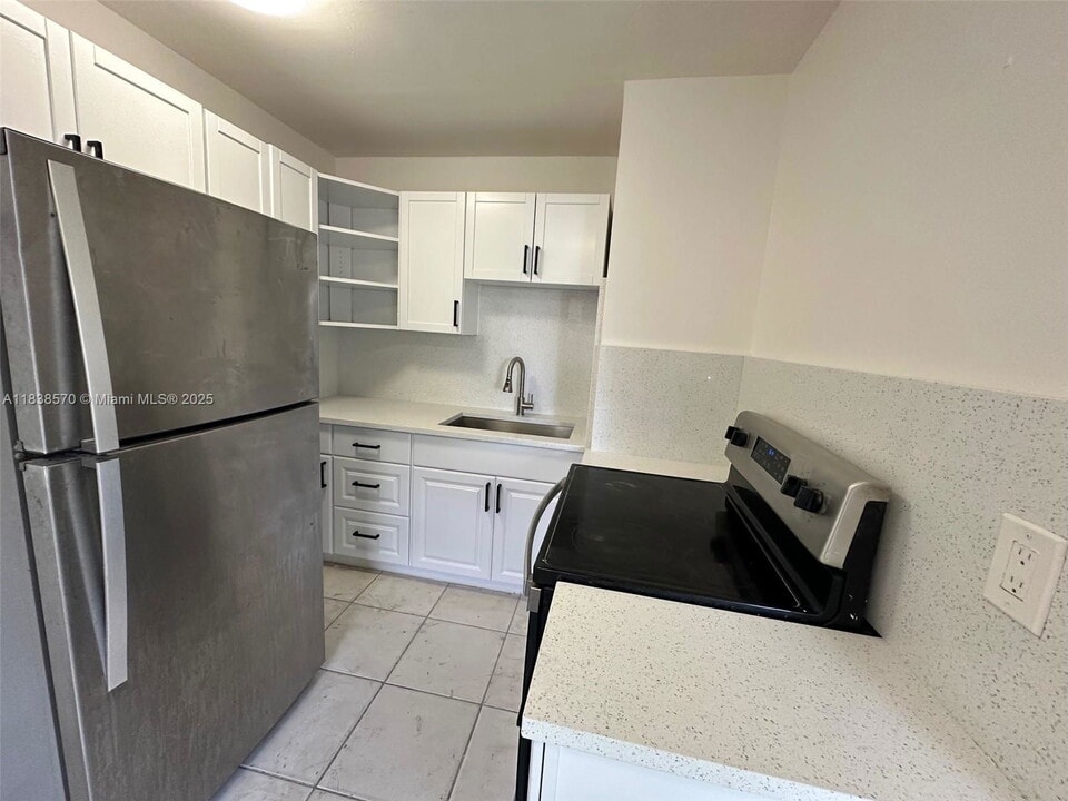 717 NW 5th Ave in Pompano Beach, FL - Building Photo