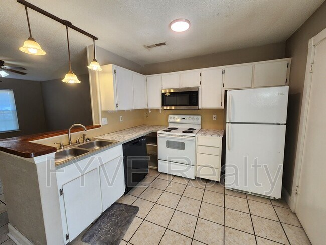 150 Rahway Rd photo'