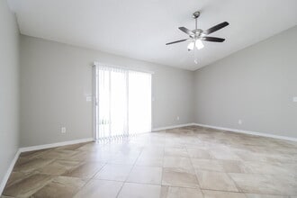 3715 Running Water Dr in Orlando, FL - Building Photo - Building Photo