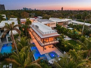 723 NE 77th St in Miami, FL - Building Photo - Building Photo