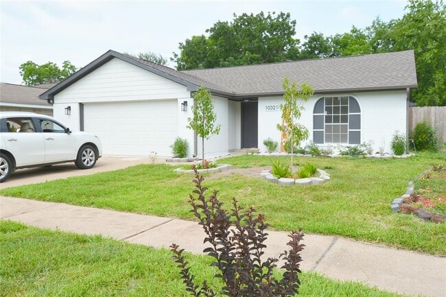 10321 Long River Dr in Sugar Land, TX - Building Photo - Building Photo