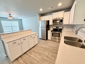 287 S Breakwater Ln in Fayetteville, AR - Building Photo - Building Photo